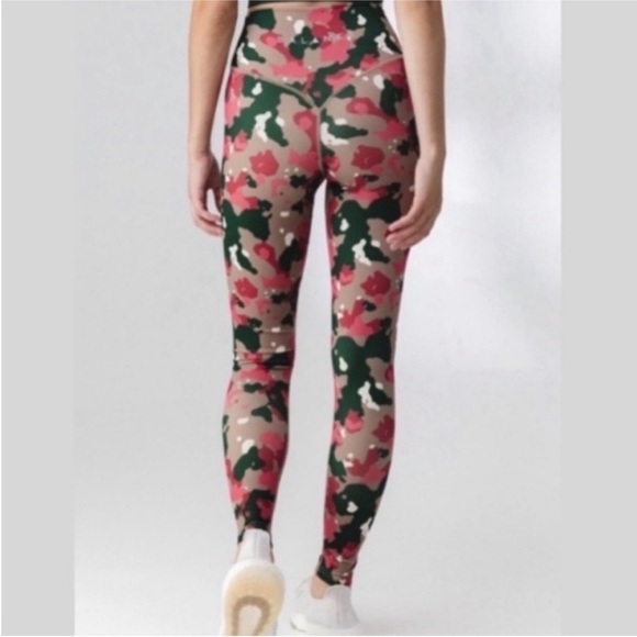 Vitality Balance Athletic Size Medium High-Waisted Ascend Leggings. - Picture 1 of 9